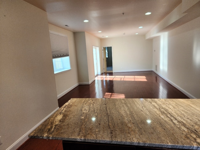 14194 Platinum Dr