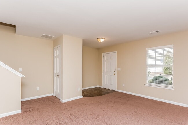 Photo - 2890 Centerglen Ln