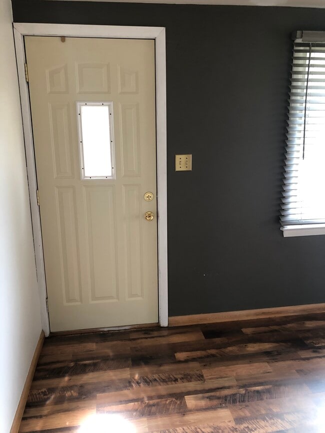 Sala de estar - 922 W Weiland Ave