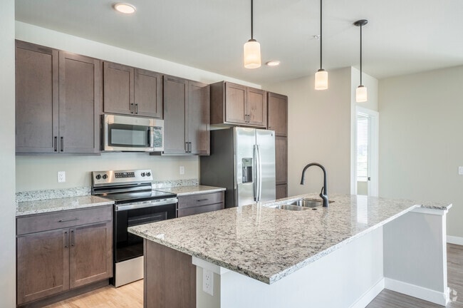 2BR, 2BA - 1117SF - Kitchen - 880 N Main Apartments