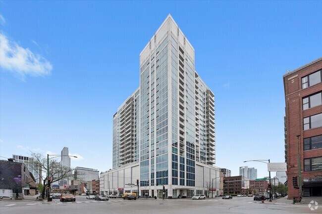 Building Photo - 757 N Orleans St Unit 904 Rental