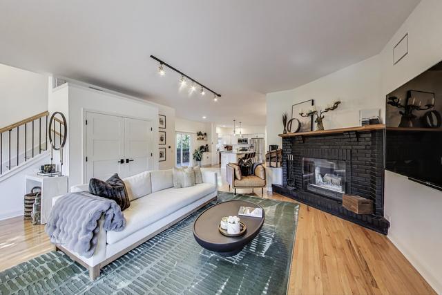 Photo - 102 S Quincy St