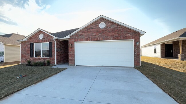 Welcome to this beautiful new construction... - Welcome to this beautiful new construction... House