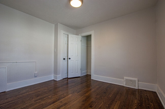 Photo - 3812 Dodge St