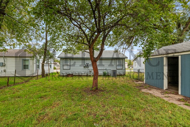 Photo - 1422 S Meridian Ave