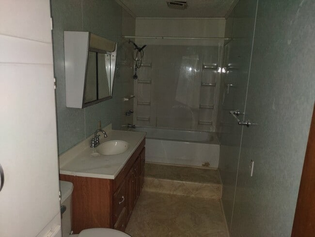 Photo - 115 W Nelson Rd