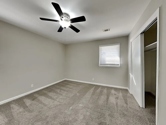 Photo - 2932 Heather Dr