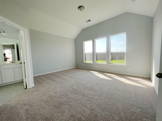 Photo - 208 Salange Ln