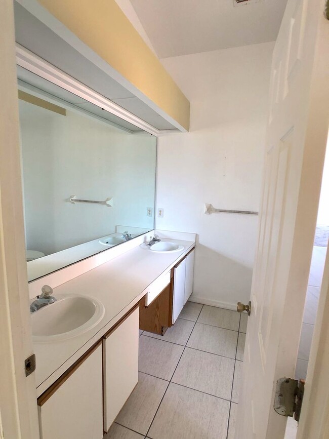 Building Photo - Move in Ready home in Kissimmee