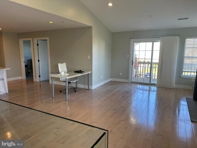 Photo - 9 Wagon Wheel Rd