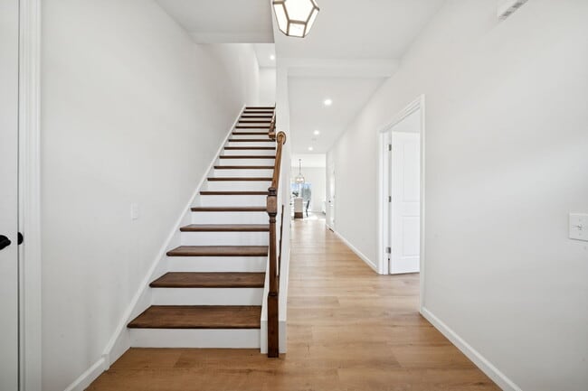 Photo - 2219 Lebanon Dr