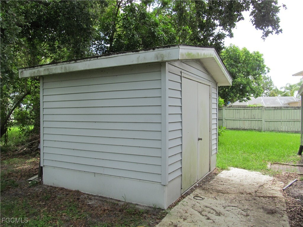 Photo - 1411 Caywood Cir S