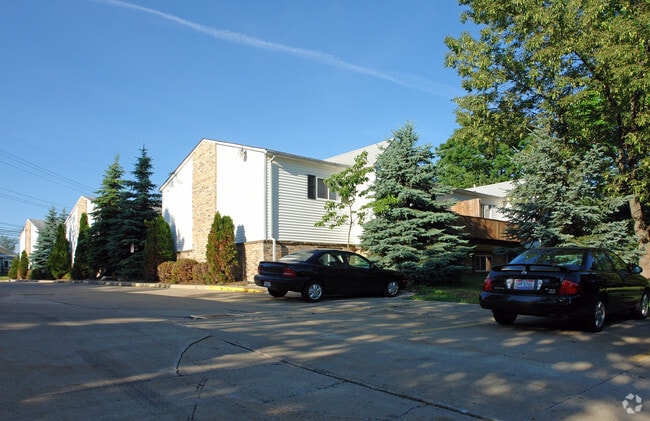 Building Photo - 441-449 Graham Rd