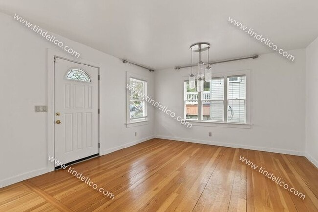 Photo - Pet Friendly Cape Cod in Multnomah Village!