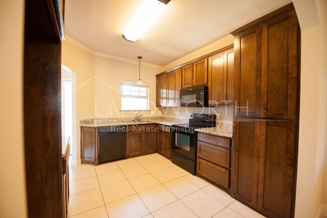 Photo - 3 bed 2 bath Beautiful Property