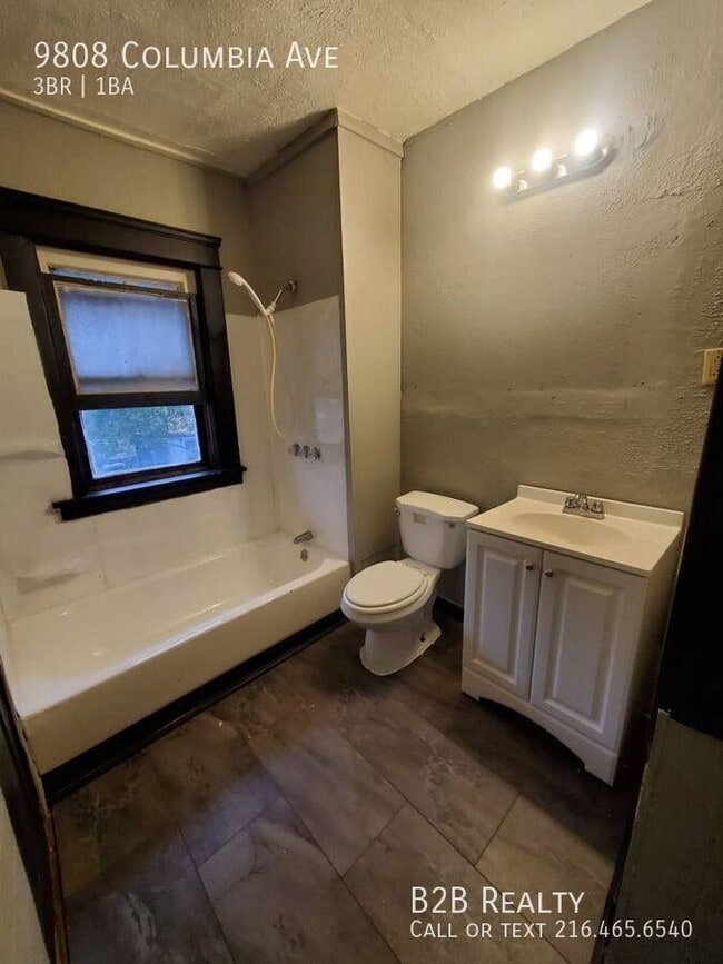 Photo - 9808 Columbia Ave