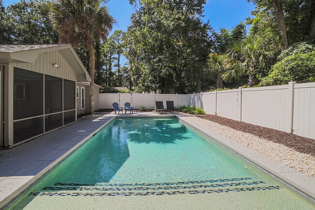 Photo - 16 Pelican St