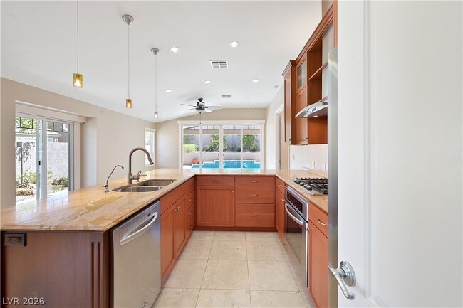 Photo - 9001 Crimson Clover Way