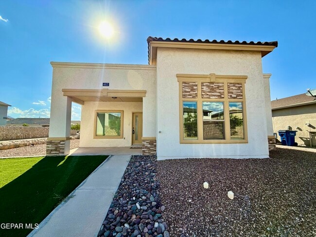 Building Photo - 4817 Mark Avizo Rental