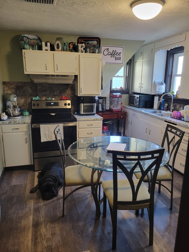 Photo - 1205 Shiocton St