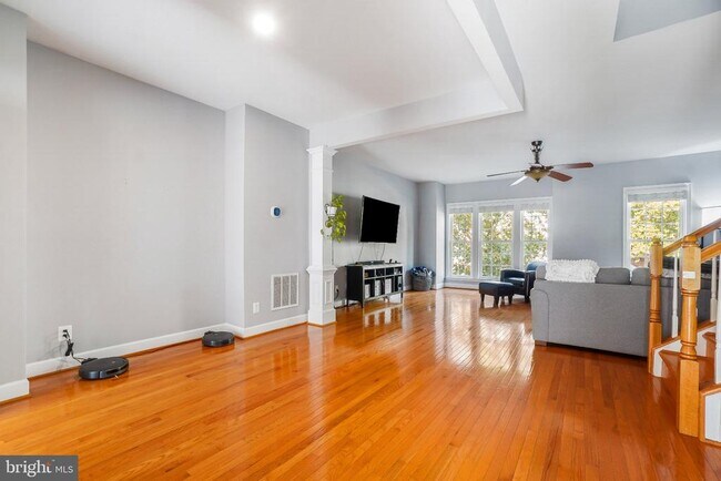 Photo - 14899 Potomac Branch Dr