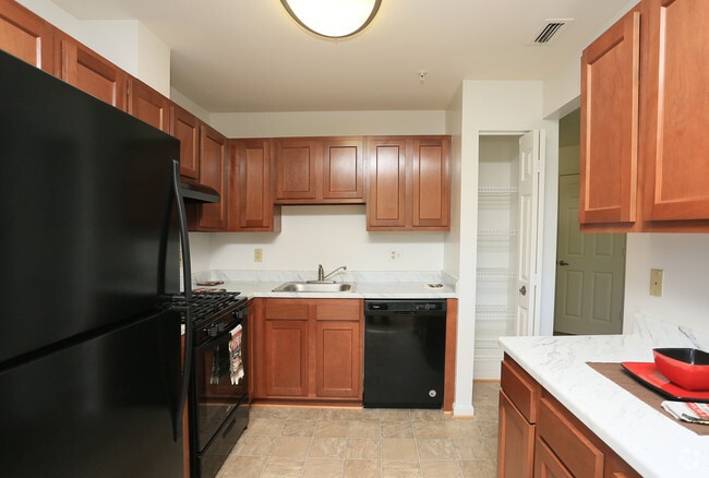 Orchard Crossing Apartments
