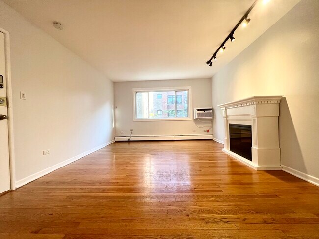 Photo - 547 Sheridan Rd Unit 2W