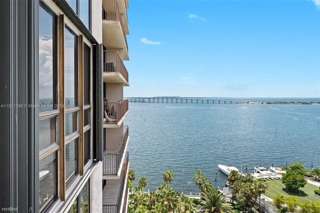 Photo - 3 br, 3 bath House - 1450 Brickell Bay Dr ...