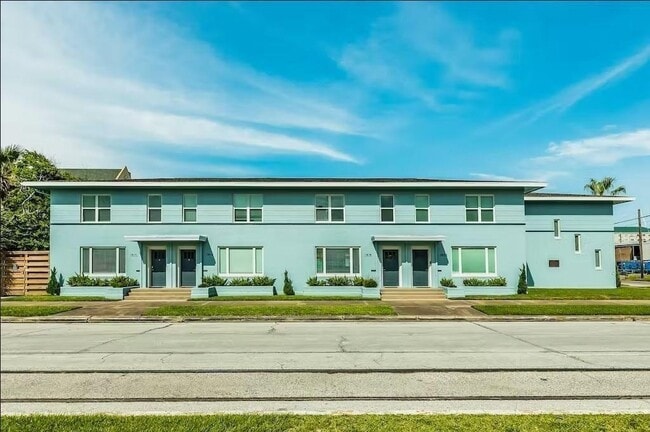 Photo - 2424 Bernardo De Galvez Ave Unidad C