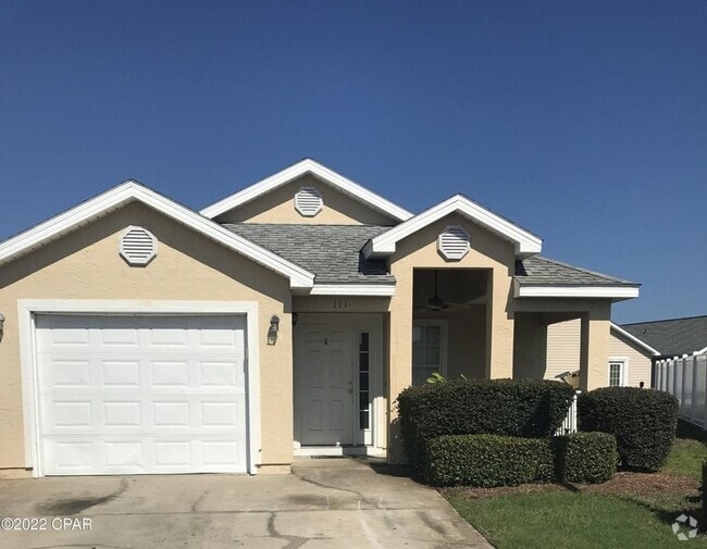 Building Photo - Palm Cove Single Family Home