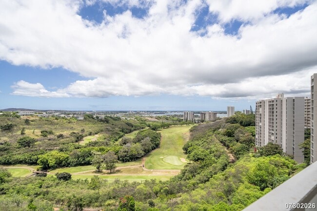 Photo - $3,000 / 2 Bed / 2 Bath / 2 Parking – Colonnade on The Green