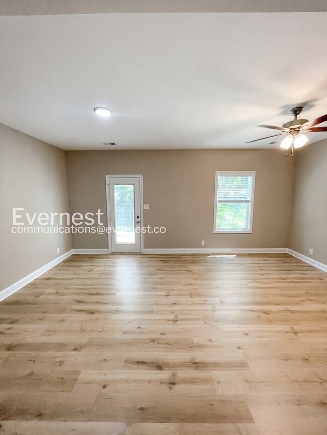 Photo - Limited Time Special Offer / Spacious Townhome with Modern Amenities / 2 Beds 2.5 Baths / Availab...