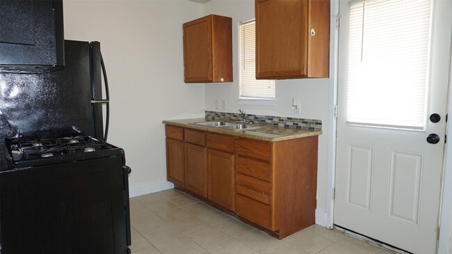 Photo - 604 Wilson Rd