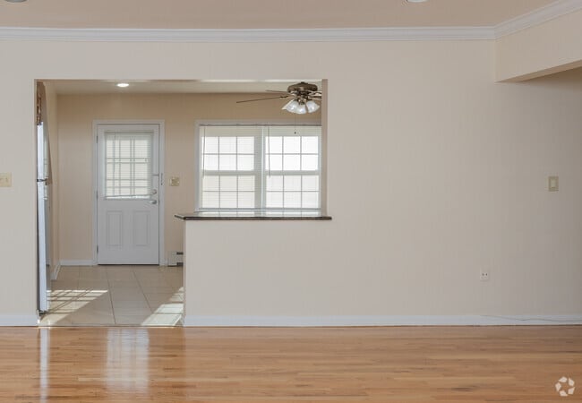 Lower 1 BR, 1 BA 675 SF Living Space