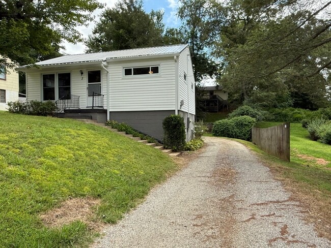 Photo - 7 Robinwood Ave