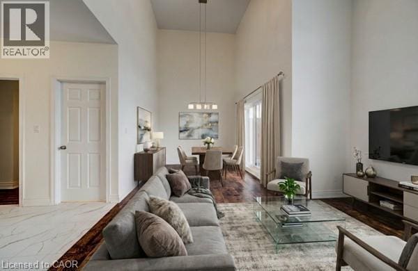 Photo - 255 Woolwich St