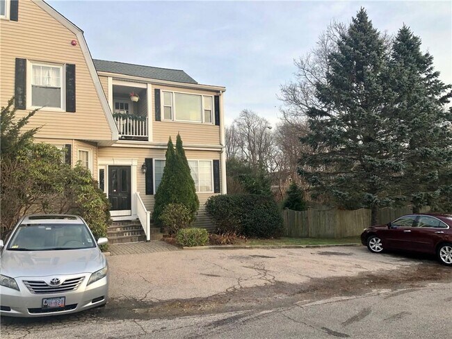 Photo - 31 Bayside Ave Unit 4