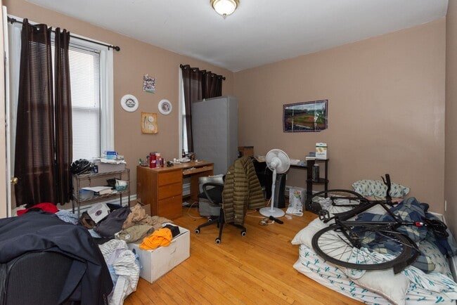 Photo - 2 Glenville Ave