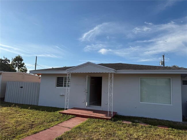 Building Photo - 6218 Rodman St Rental