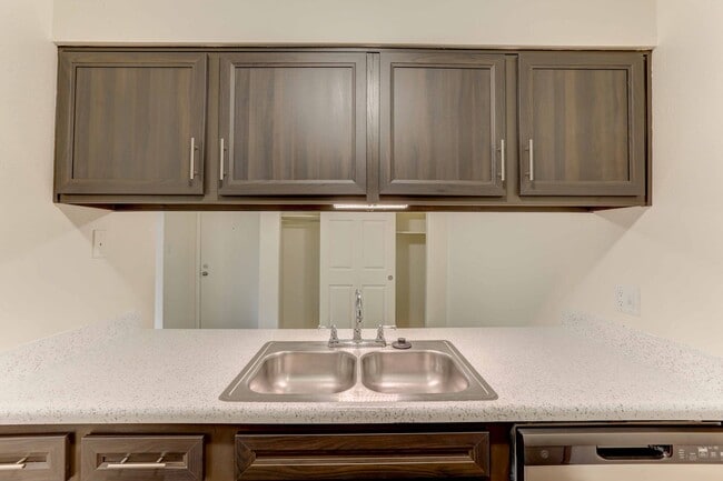 Photo - Americana Lakewood Apartments