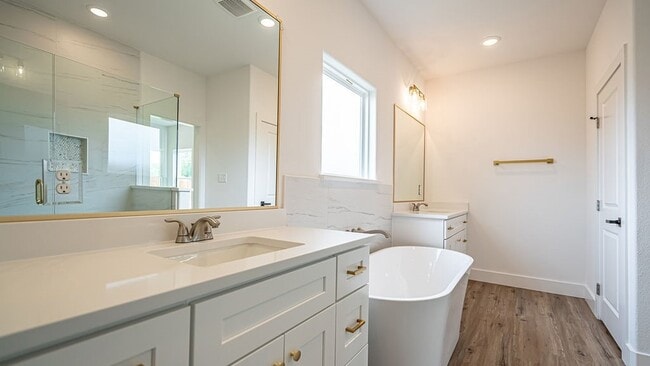 Photo - 2036 Salina Cir
