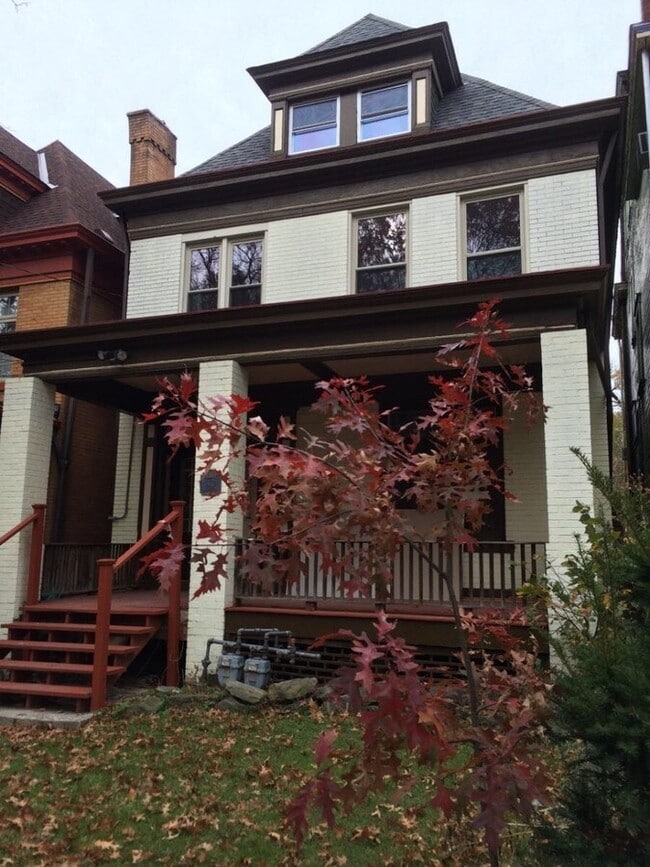 Building Photo - 417 Kelly Ave Unit 2