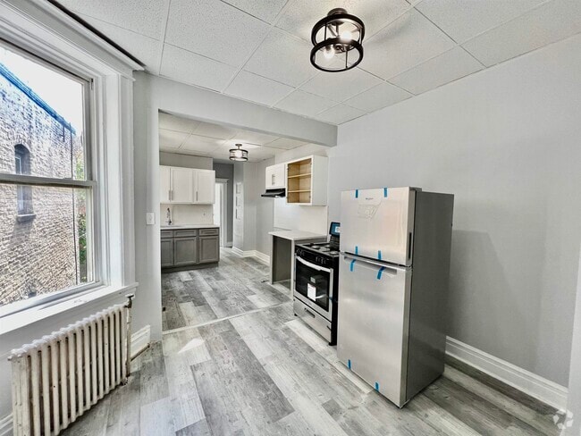 Building Photo - 100 Romaine Ave Unit 3 Rental