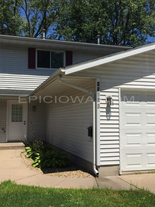 Photo - 1320 Daleview Dr