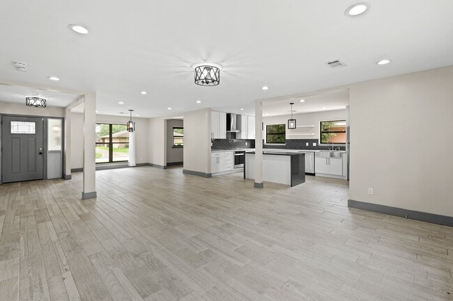 Photo - 5522 Braesvalley Dr