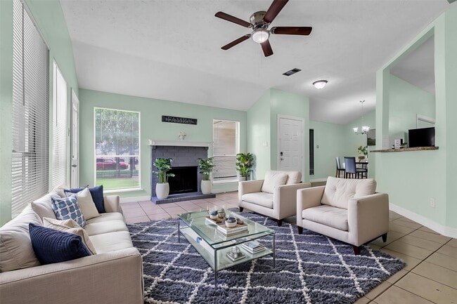 Photo - 11838 Plumbrook Dr