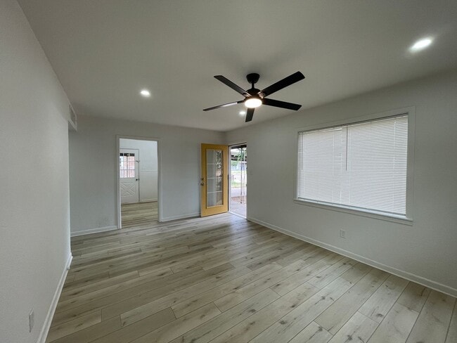 Photo - Fresh, Fun, 3-bed, 1-bath Lamesa Home