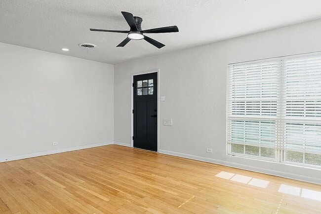 Photo - 2551 W Summit Ave.