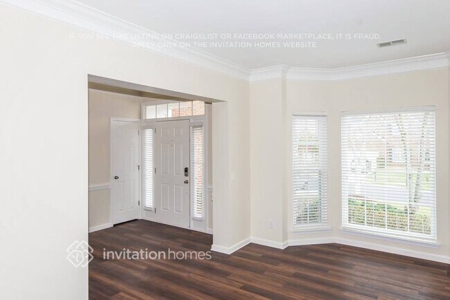 Photo - 15832 Hollingbourne Rd