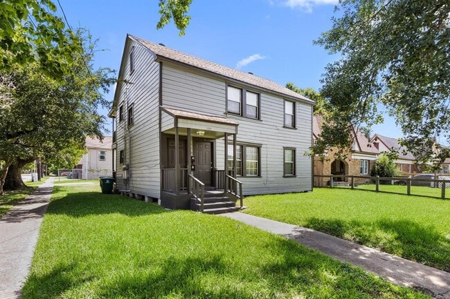 Building Photo - 1501 Godwin St Unit 1 Rental